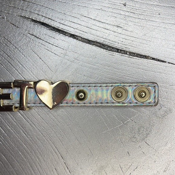BCBGeneration SWEET 💙holographic iridescent affirmation Snap Bracelet - Picture 6 of 9